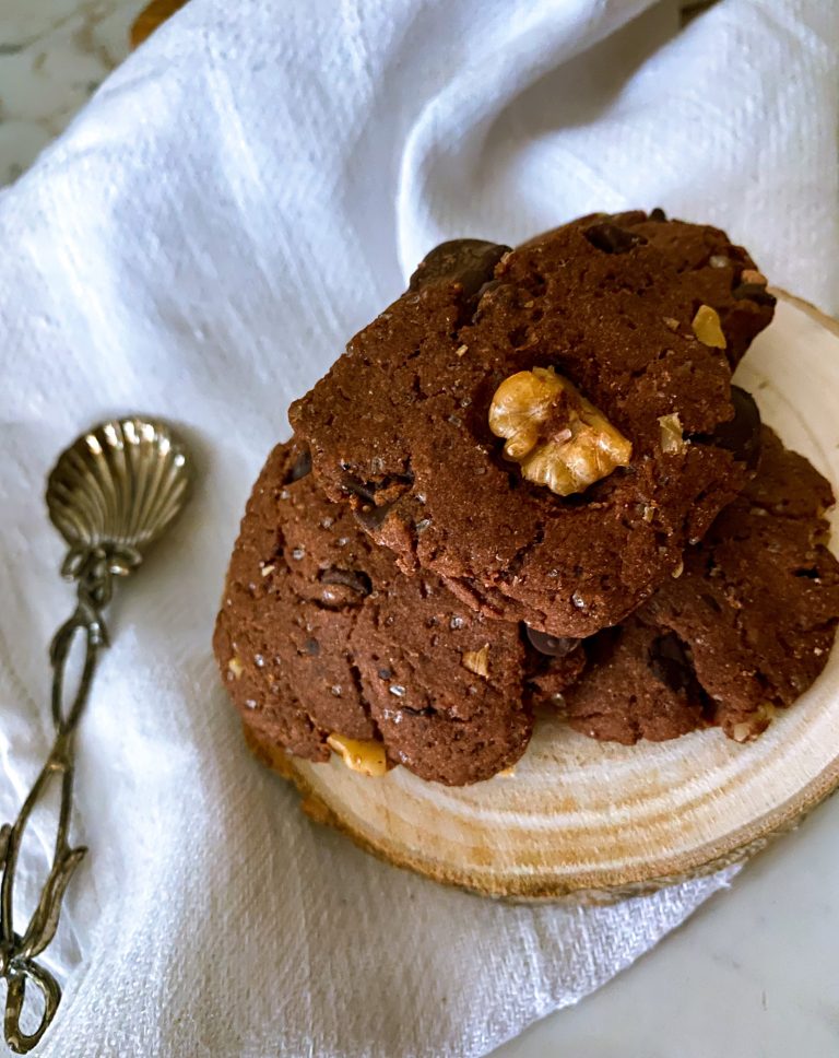 Scopri di più sull'articolo Biscotti Noci e Cioccolato