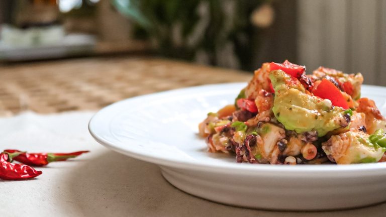 Insalata di polpo e avocado alla paprika