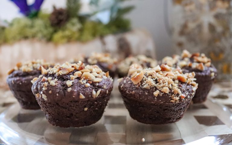 Muffin al cacao e nocciole senza zucchero