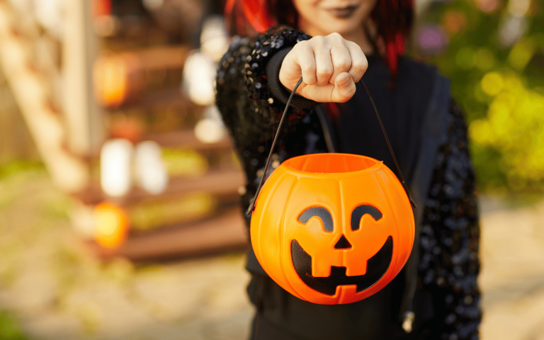 Halloween sta arrivando: parliamo di dolci e bambini